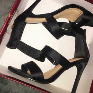Liliana heels